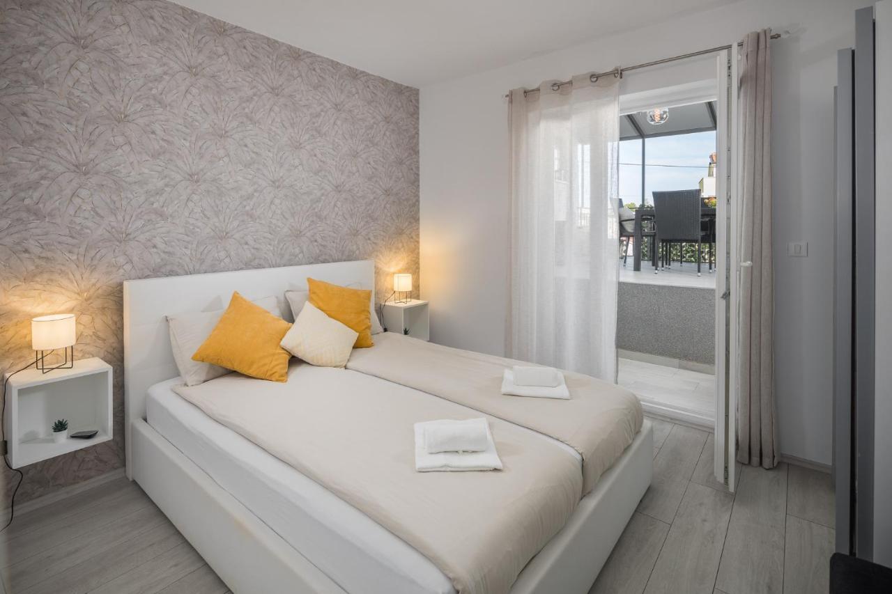 Apartment Sea Pearl Porec Bagian luar foto